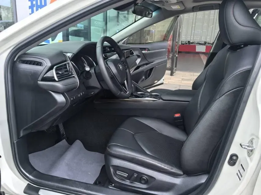 2019 Toyota Camry 2.5L 209HP L4 8AT,autocango,china used car exporter,china ev exporter,chinese used car exporter,chinese used ev exporter