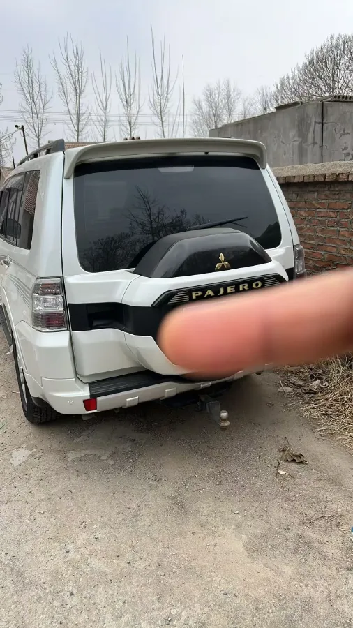 2018 Mitsubishi Pajero 3.0L 174HP V6 5AT,autocango,china used car exporter,china ev exporter,chinese used car exporter,chinese used ev exporter