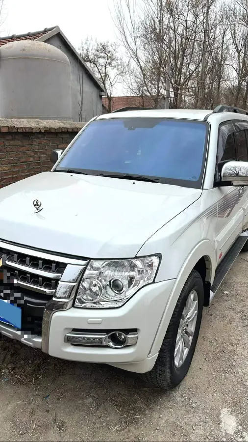 2018 Mitsubishi Pajero 3.0L 174HP V6 5AT,autocango,china used car exporter,china ev exporter,chinese used car exporter,chinese used ev exporter