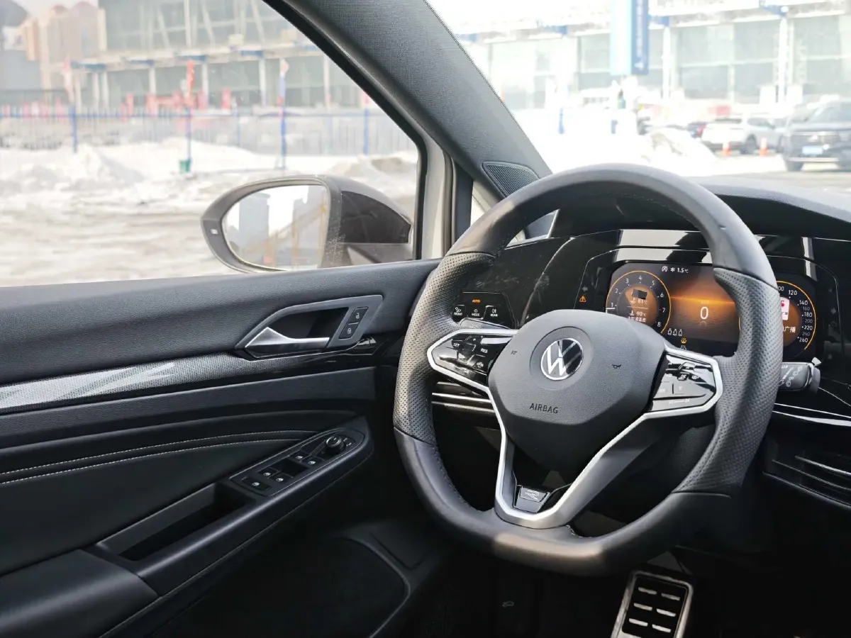 2023 Volkswagen Golf 1.4T 150HP L4 7DCT,autocango,china used car exporter,china ev exporter,chinese used car exporter,chinese used ev exporter