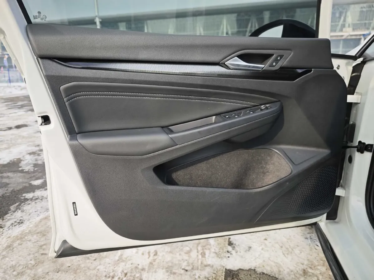 2023 Volkswagen Golf 1.4T 150HP L4 7DCT,autocango,china used car exporter,china ev exporter,chinese used car exporter,chinese used ev exporter