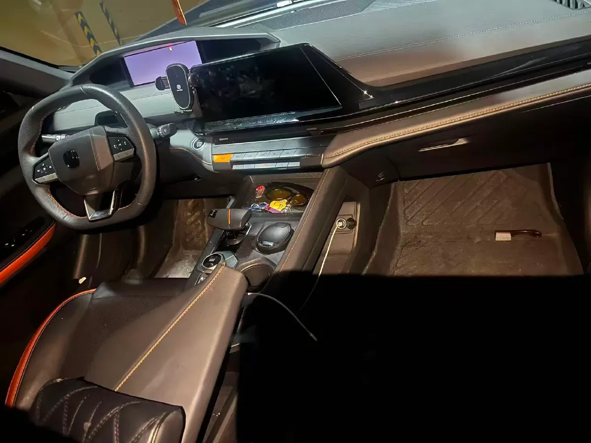 2023 ChangAn UNI-V 1.5T 188HP L4 7DCT,autocango,china used car exporter,china ev exporter,chinese used car exporter,chinese used ev exporter