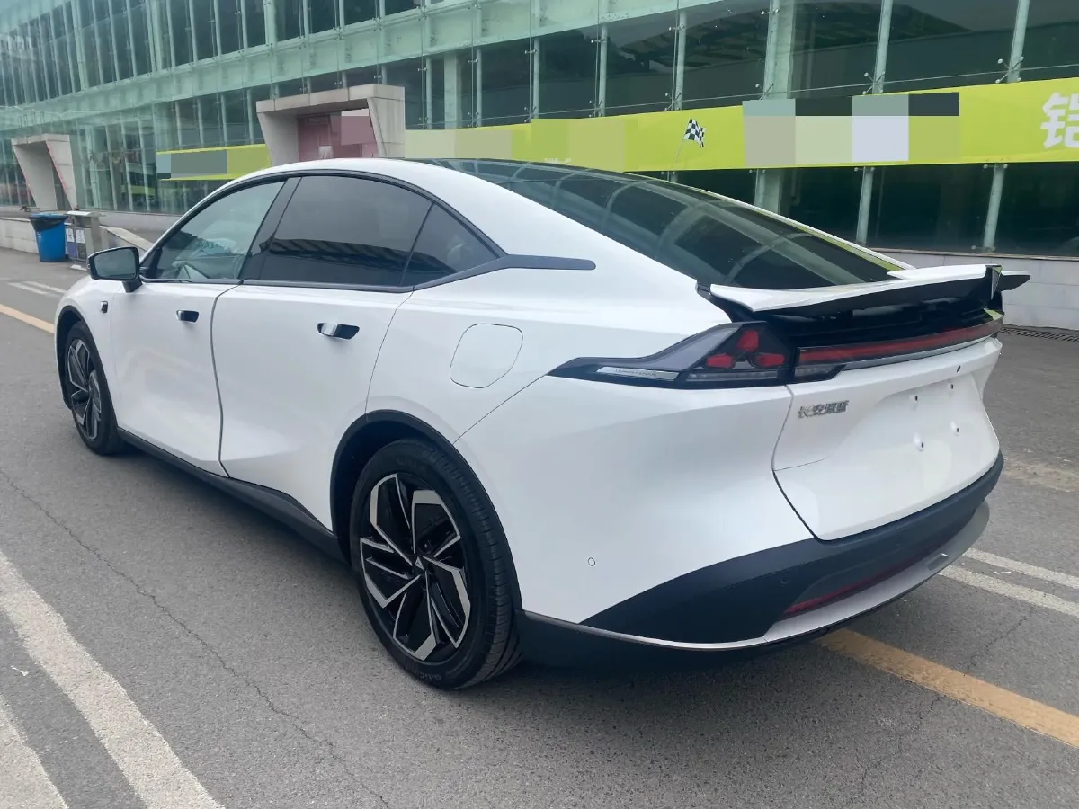 2025 Deepal L07 1.5L 98HP L4 REEV 35.07KWH,autocango,china used car exporter,china ev exporter,chinese used car exporter,chinese used ev exporter