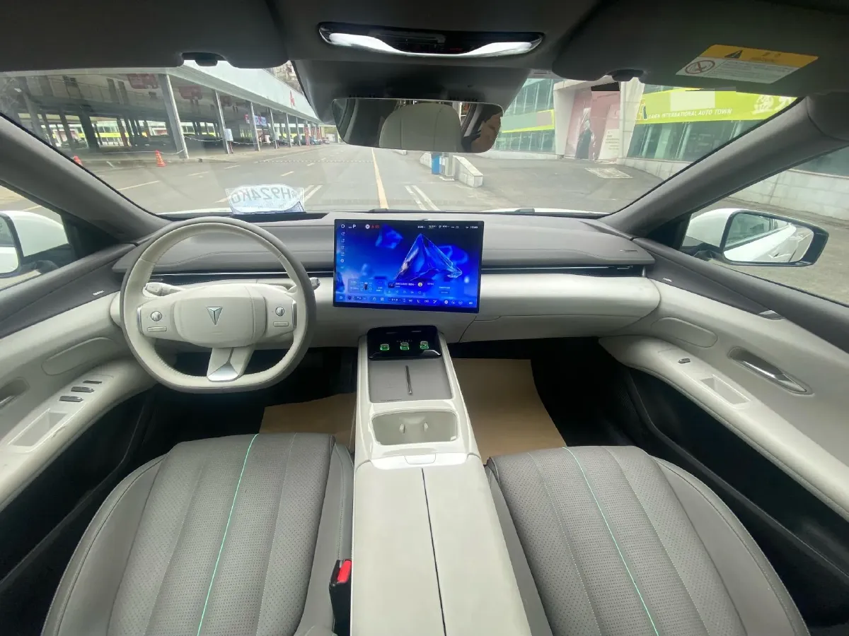 2025 Deepal L07 1.5L 98HP L4 REEV 35.07KWH,autocango,china used car exporter,china ev exporter,chinese used car exporter,chinese used ev exporter