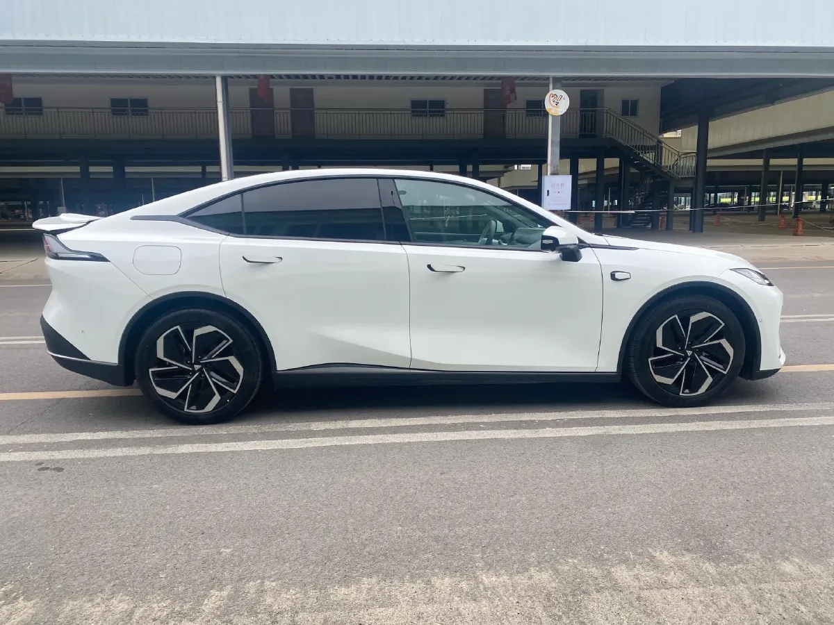 2025 Deepal L07 1.5L 98HP L4 REEV 35.07KWH,autocango,china used car exporter,china ev exporter,chinese used car exporter,chinese used ev exporter