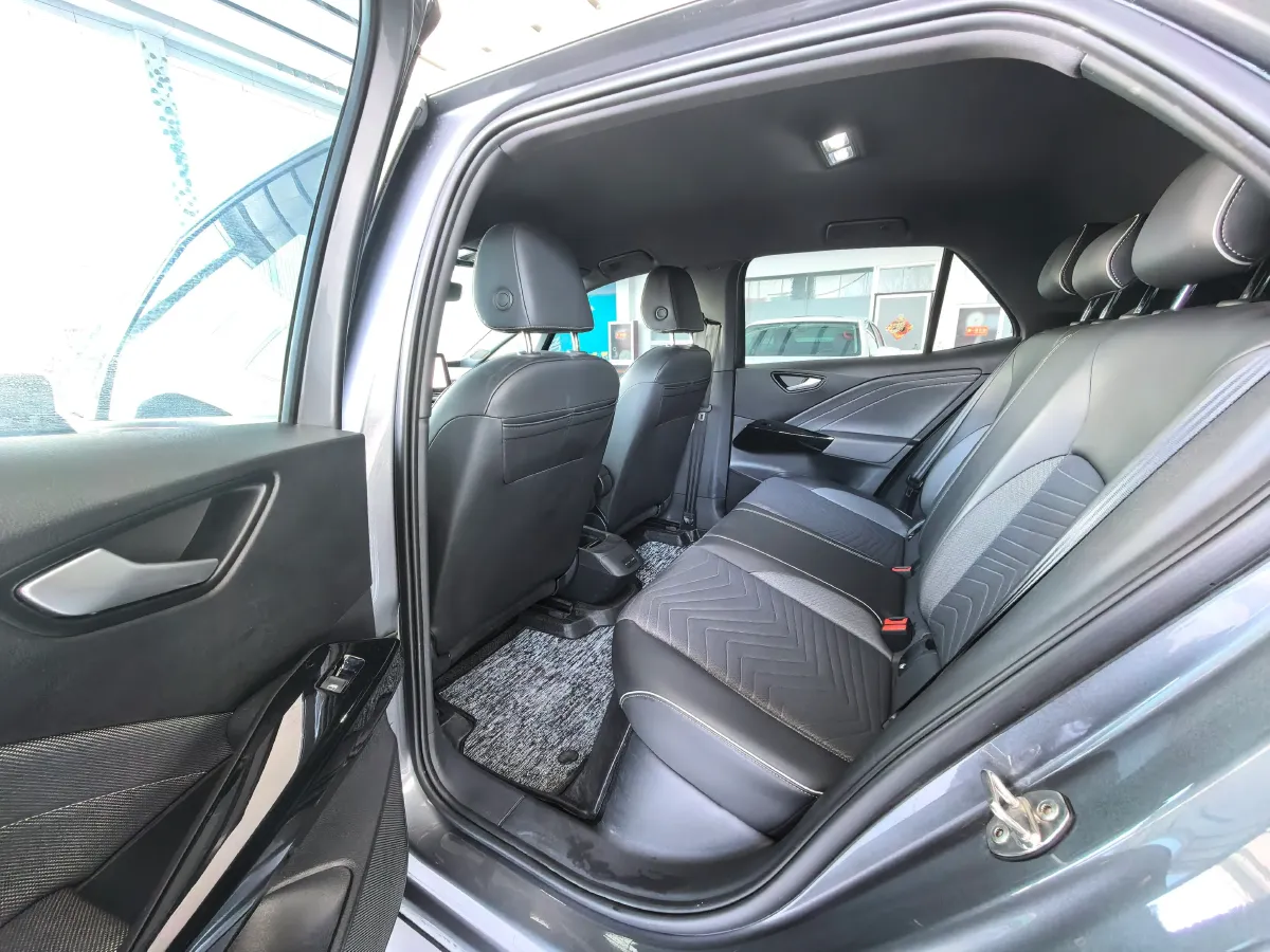 2024 Volkswagen ID.3 BEV 52.8KWH,autocango,china used car exporter,china ev exporter,chinese used car exporter,chinese used ev exporter