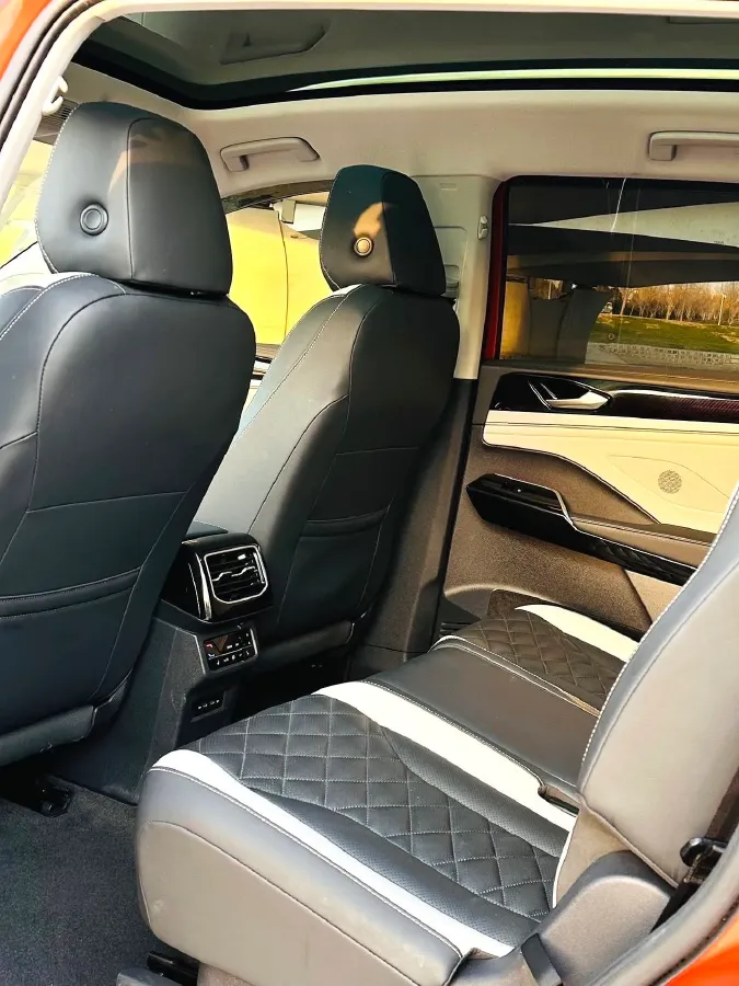 2021 Volkswagen ID.6 Crozz BEV 84.8KWH,autocango,china used car exporter,china ev exporter,chinese used car exporter,chinese used ev exporter