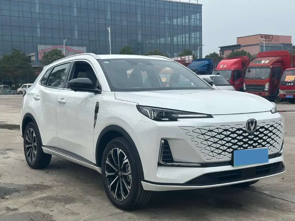 2025 ChangAn CS55PLUS PHEV 1.5L 98HP L4 E-CVT PHEV,autocango,china used car exporter,china ev exporter,chinese used car exporter,chinese used ev exporter