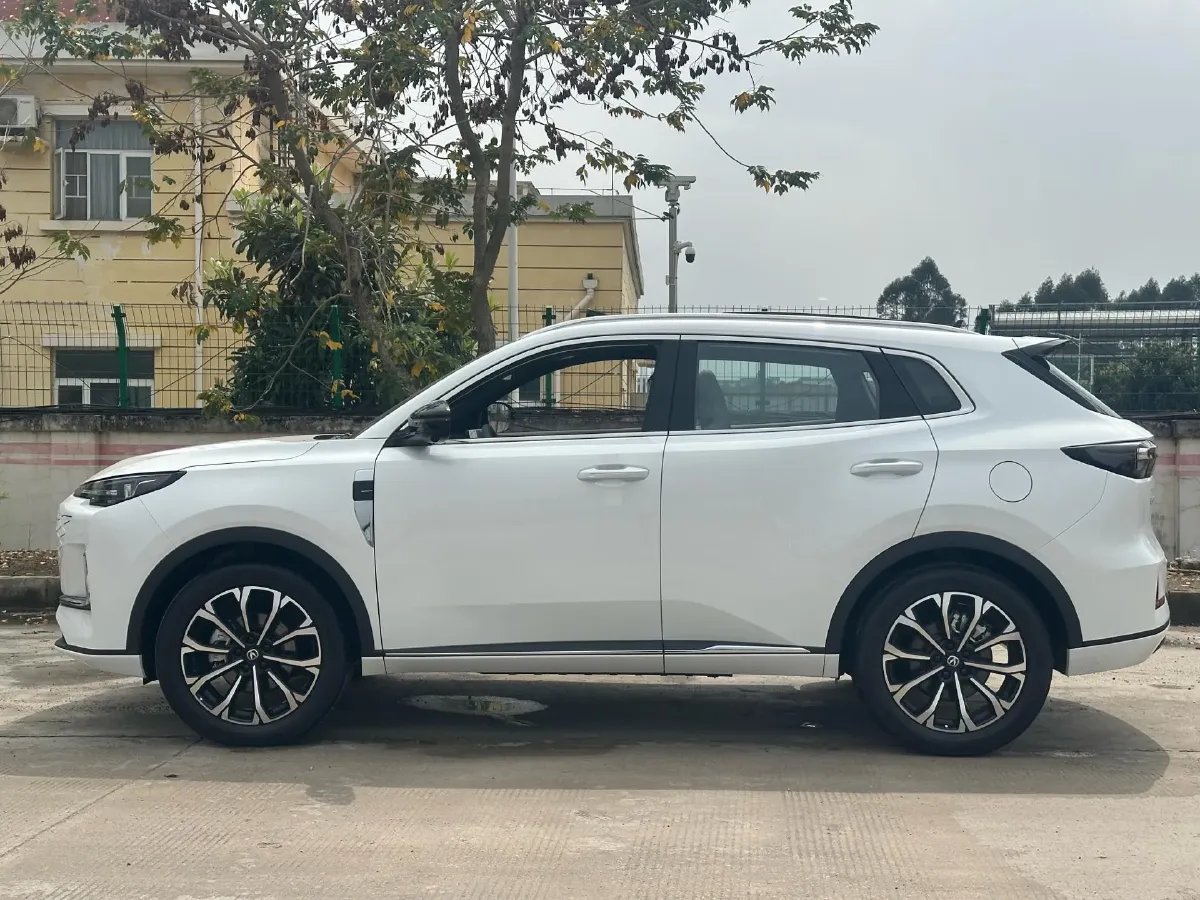 2025 ChangAn CS55PLUS PHEV 1.5L 98HP L4 E-CVT PHEV,autocango,china used car exporter,china ev exporter,chinese used car exporter,chinese used ev exporter