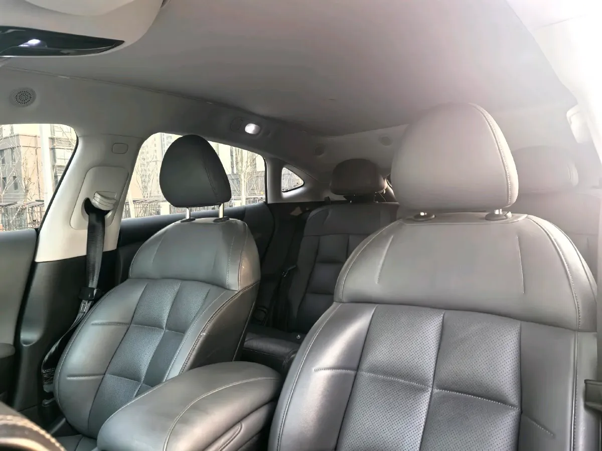 2024 IM L6 BEV 75KWH,autocango,china used car exporter,china ev exporter,chinese used car exporter,chinese used ev exporter