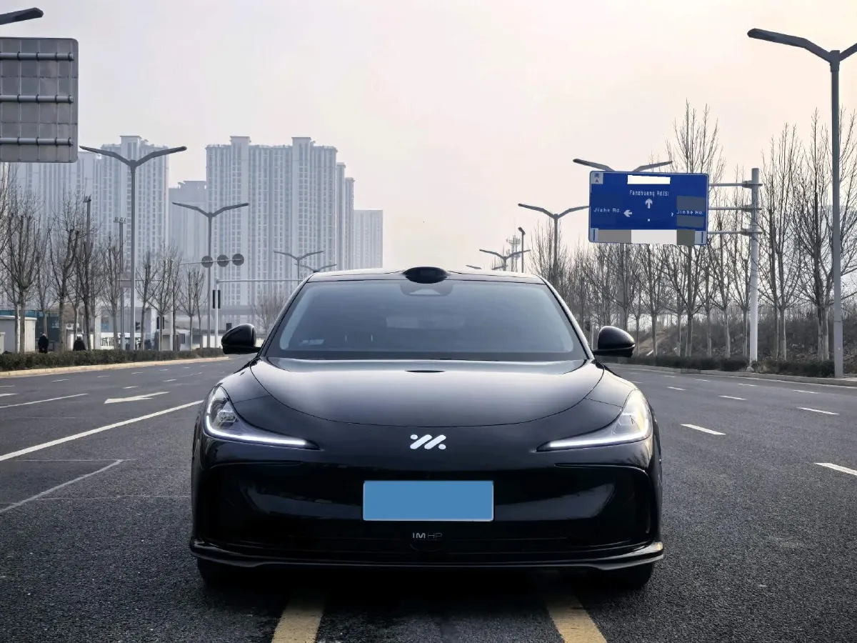 2024 IM L6 BEV 75KWH,autocango,china used car exporter,china ev exporter,chinese used car exporter,chinese used ev exporter