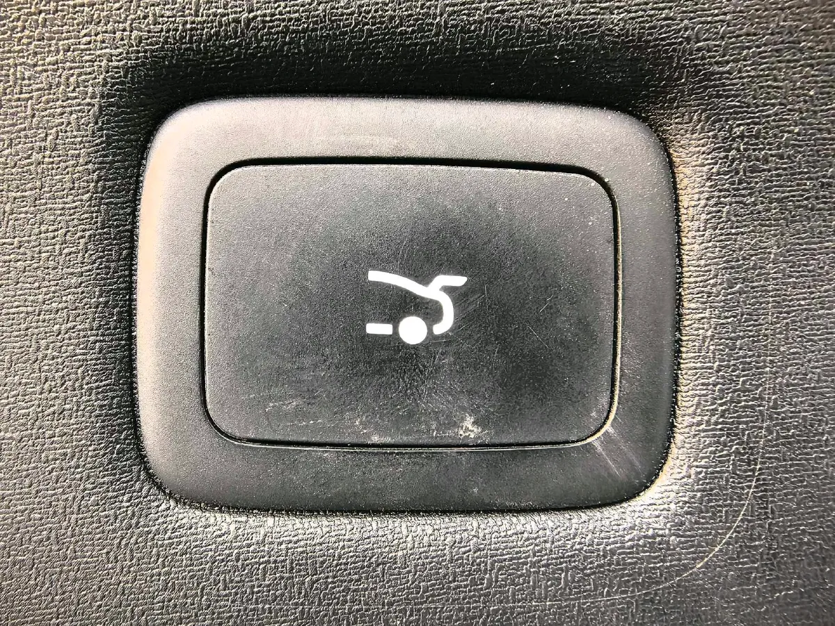 2024 IM L6 BEV 75KWH,autocango,china used car exporter,china ev exporter,chinese used car exporter,chinese used ev exporter