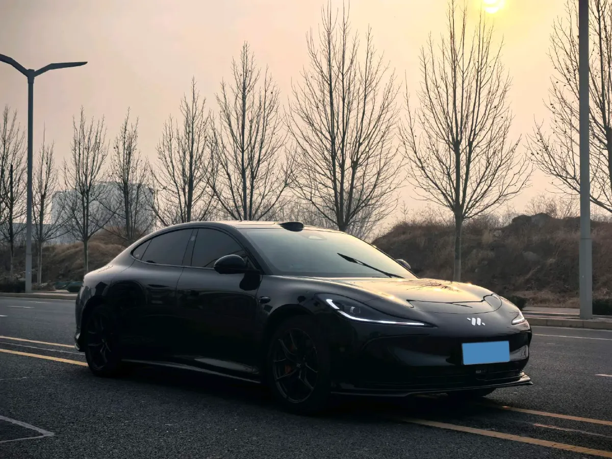 2024 IM L6 BEV 75KWH,autocango,china used car exporter,china ev exporter,chinese used car exporter,chinese used ev exporter