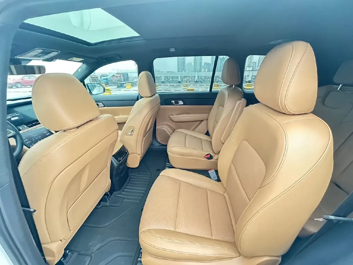 2021 Li ONE Range Extended 131HP REEV 40.5KWH,autocango,china used car exporter,china ev exporter,chinese used car exporter,chinese used ev exporter