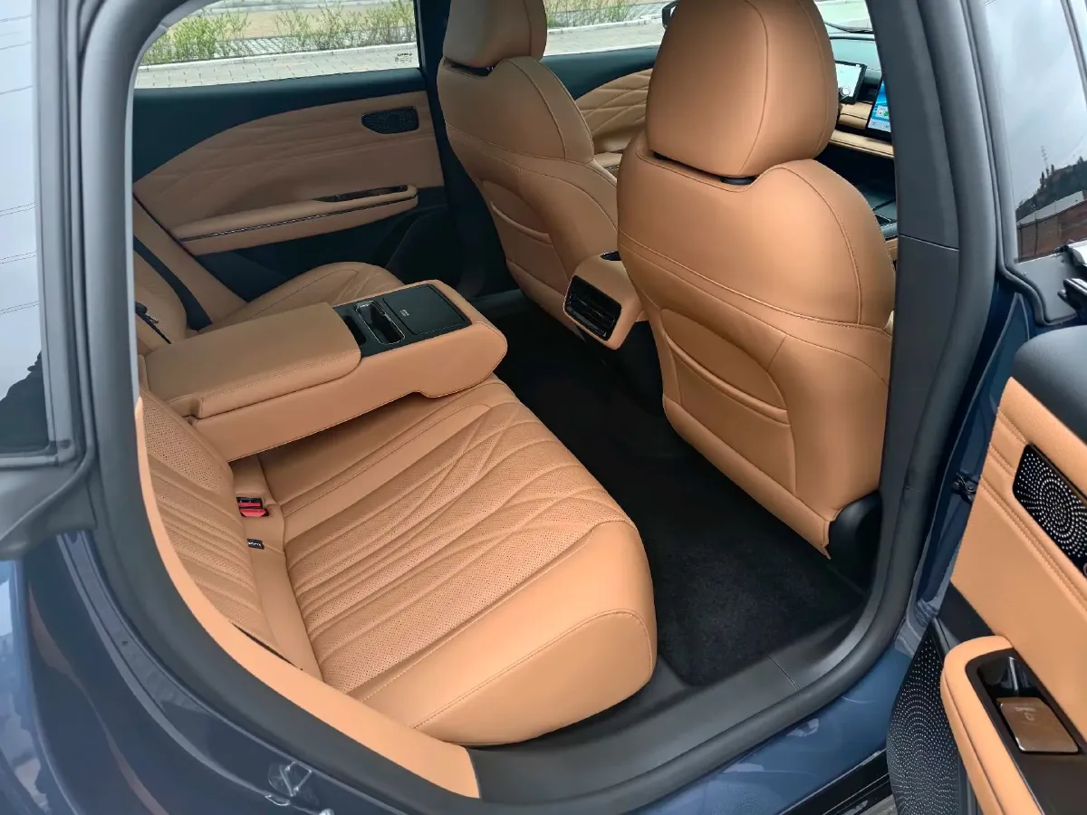 2025 Geely Galaxy Starshine 8 1.5L 112HP L4 1DHT PHEV,autocango,china used car exporter,china ev exporter,chinese used car exporter,chinese used ev exporter