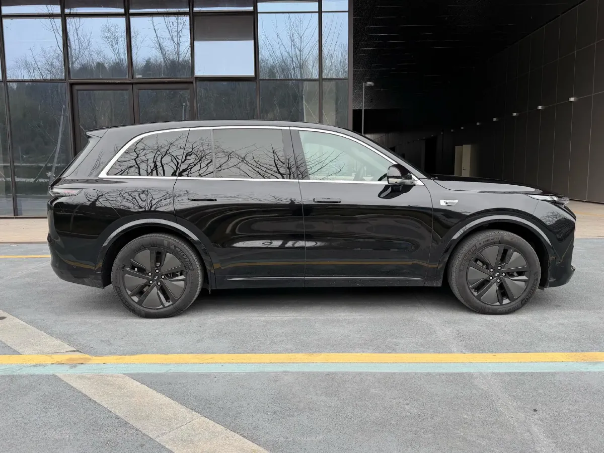 2024 Volvo S60 2.0T 197HP L4 7DCT,autocango,china used car exporter,china ev exporter,chinese used car exporter,chinese used ev exporter