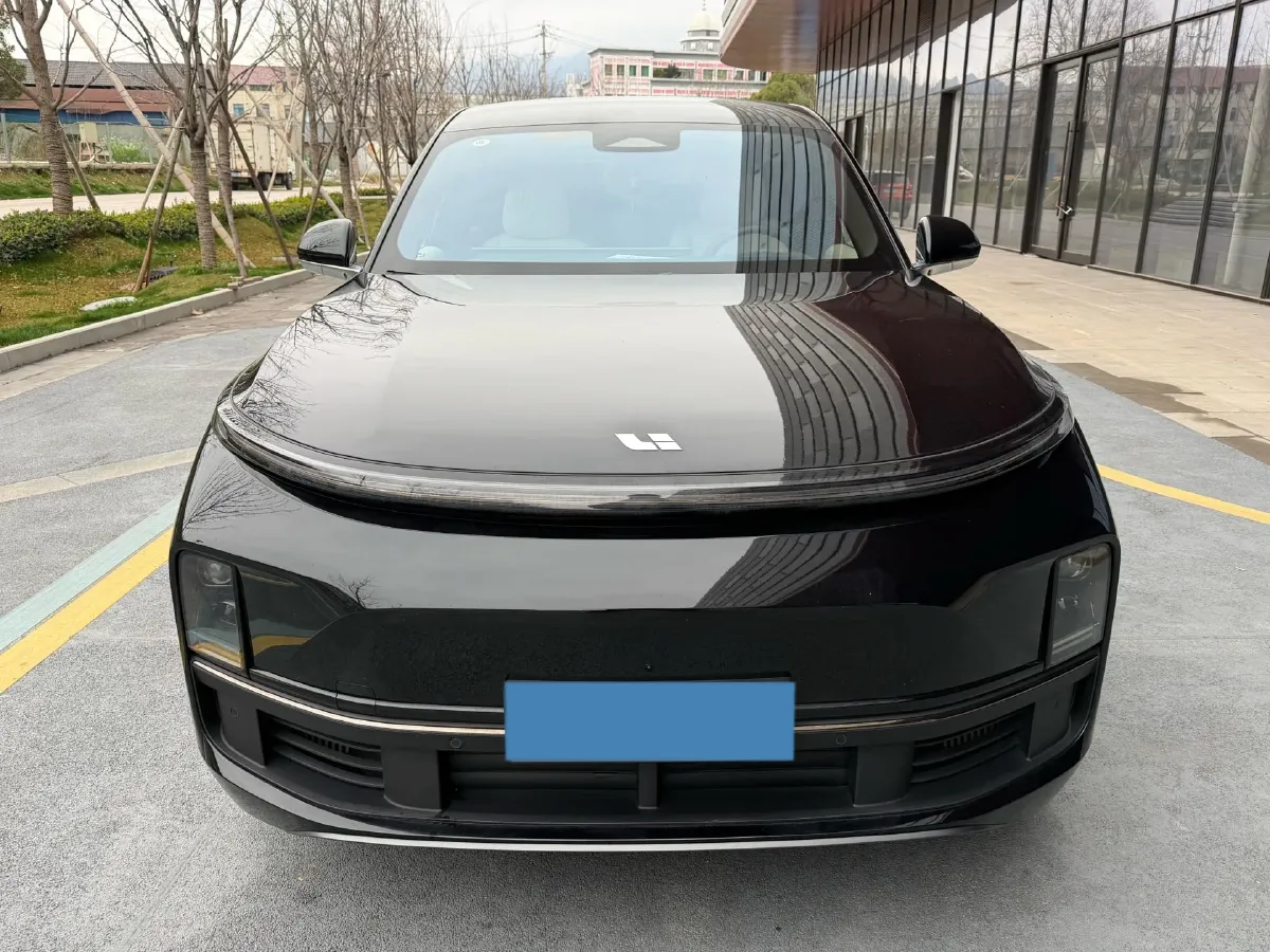 2024 Volvo S60 2.0T 197HP L4 7DCT,autocango,china used car exporter,china ev exporter,chinese used car exporter,chinese used ev exporter