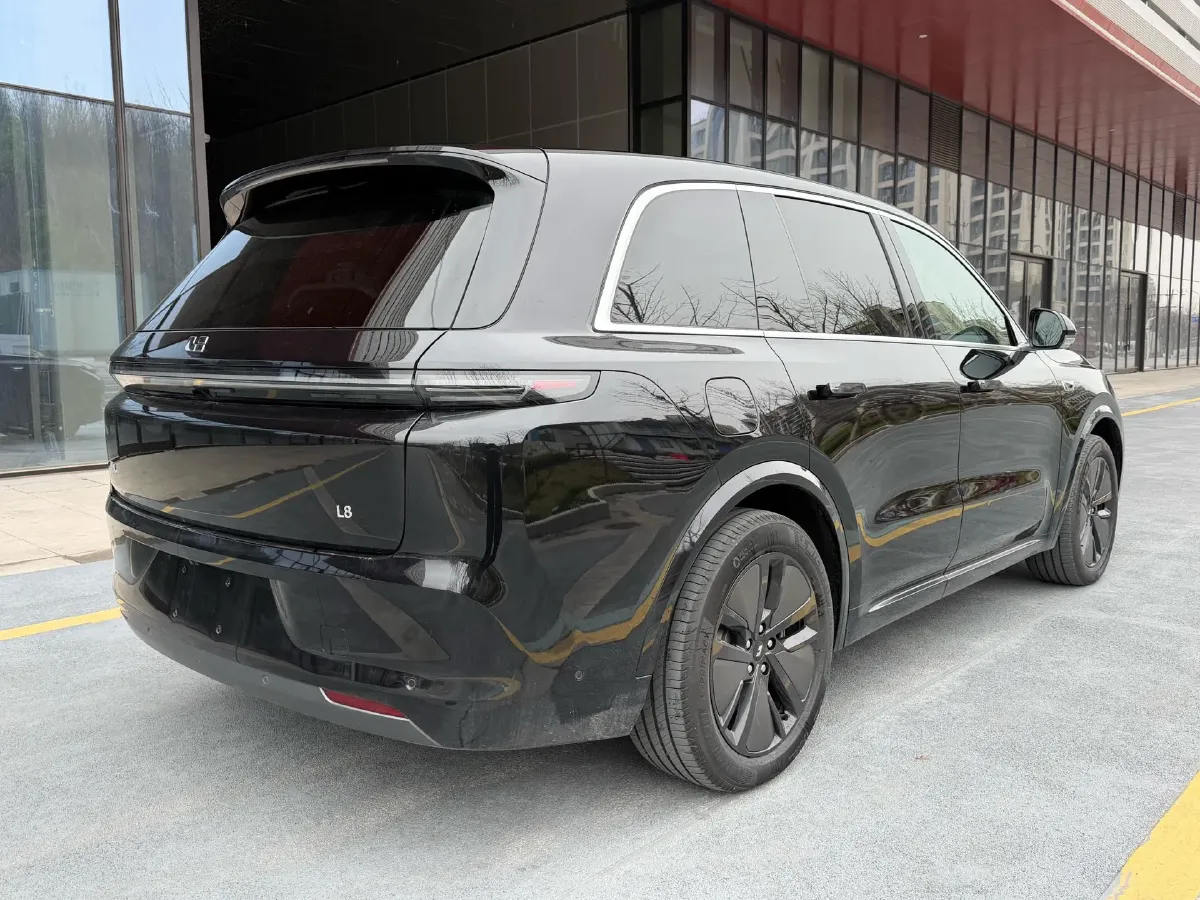 2024 Volvo S60 2.0T 197HP L4 7DCT,autocango,china used car exporter,china ev exporter,chinese used car exporter,chinese used ev exporter