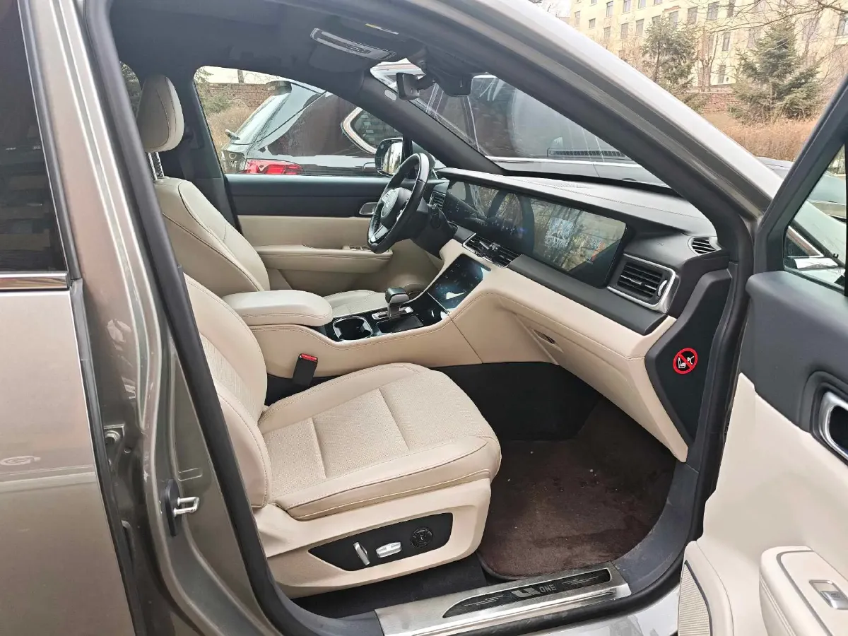 2021 Li ONE Range Extended 131HP REEV 40.5KWH,autocango,china used car exporter,china ev exporter,chinese used car exporter,chinese used ev exporter