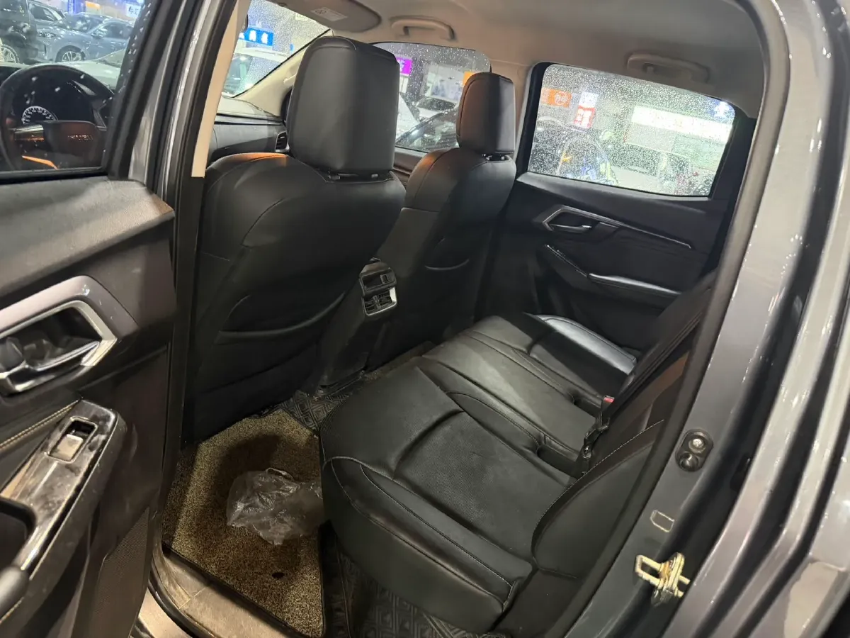 2021 Isuzu D-MAX 1.9T 163HP L4 6AT,autocango,china used car exporter,china ev exporter,chinese used car exporter,chinese used ev exporter