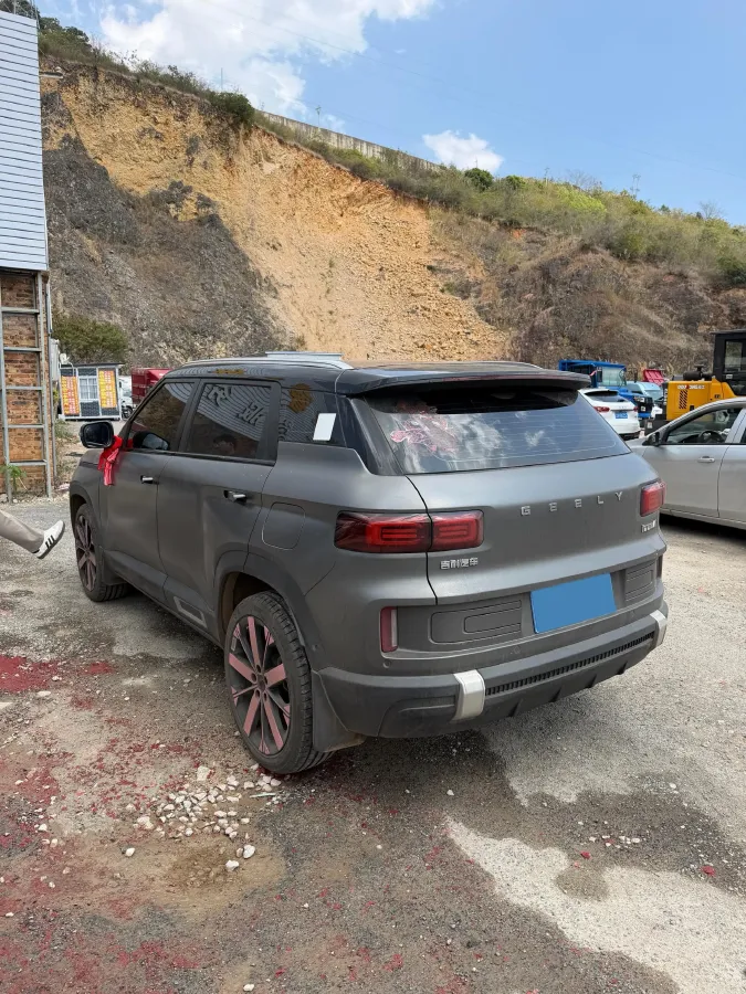 2023 Geely ICON 1.5T 181HP L4 7DCT,autocango,china used car exporter,china ev exporter,chinese used car exporter,chinese used ev exporter