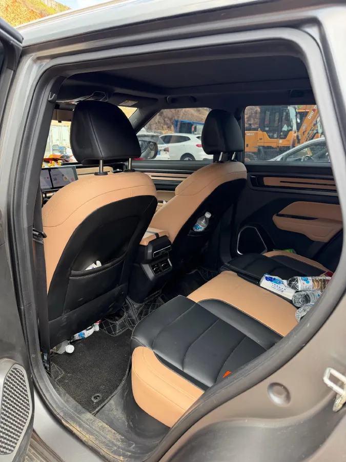 2023 Geely ICON 1.5T 181HP L4 7DCT,autocango,china used car exporter,china ev exporter,chinese used car exporter,chinese used ev exporter