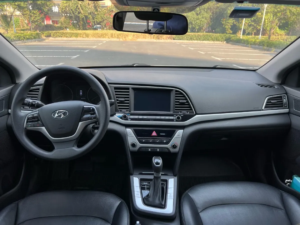 2016 Hyundai Elantra 1.6L 130HP L4 6AT,autocango,china used car exporter,china ev exporter,chinese used car exporter,chinese used ev exporter