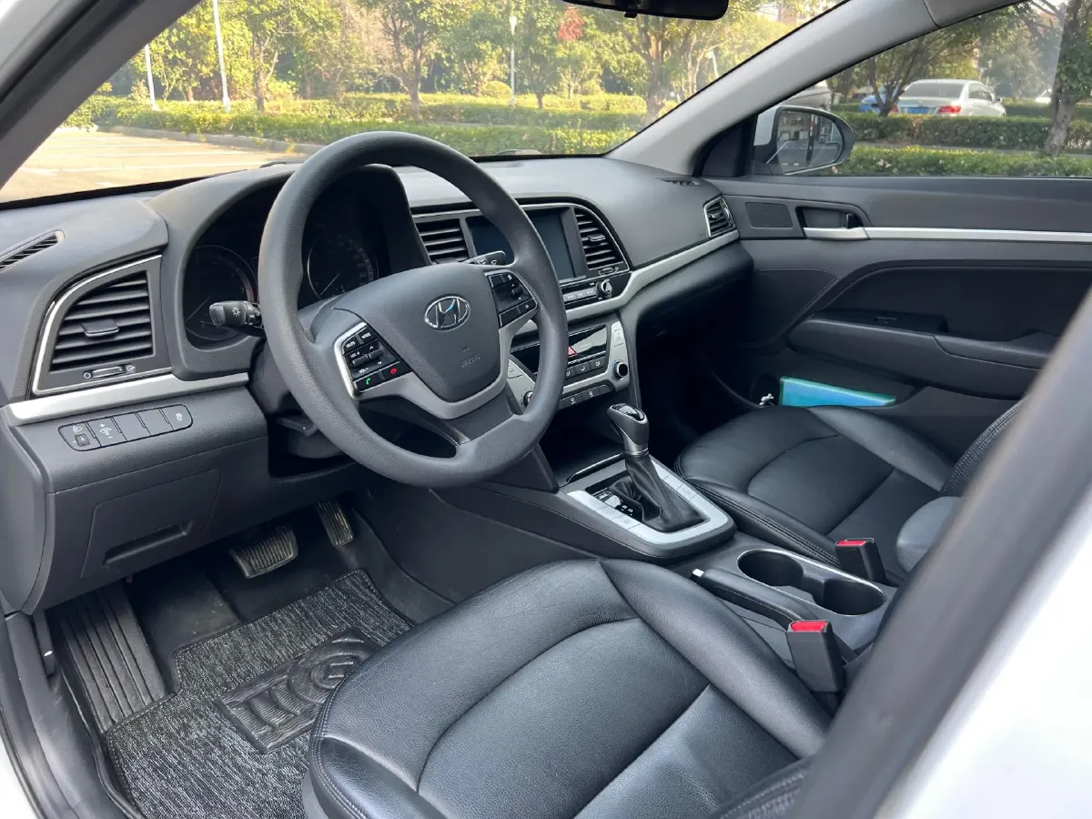 2016 Hyundai Elantra 1.6L 130HP L4 6AT,autocango,china used car exporter,china ev exporter,chinese used car exporter,chinese used ev exporter
