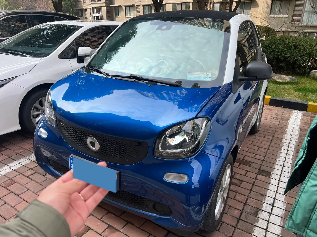 2015 Smart smart fortwo 1.0L 71HP L3 5AMT,autocango,china used car exporter,china ev exporter,chinese used car exporter,chinese used ev exporter