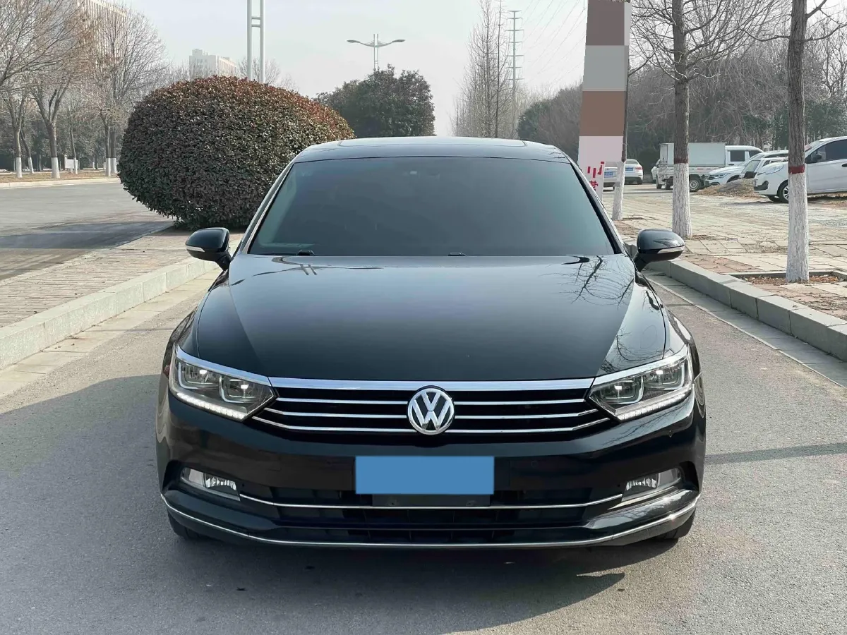 2019 Volkswagen Magotan 2.0T 186HP L4 7DCT,autocango,china used car exporter,china ev exporter,chinese used car exporter,chinese used ev exporter