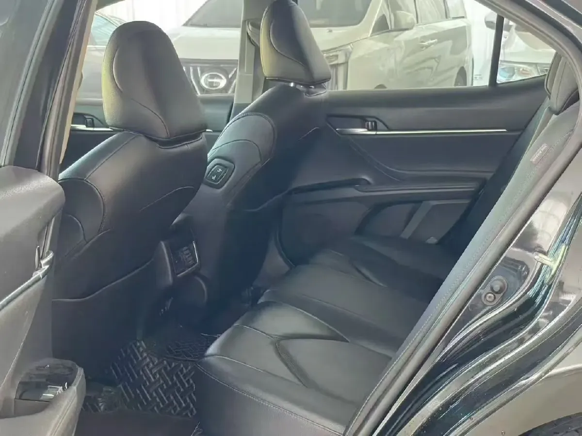 2021 Toyota Camry 2.5L 209HP L4 8AT,autocango,china used car exporter,china ev exporter,chinese used car exporter,chinese used ev exporter