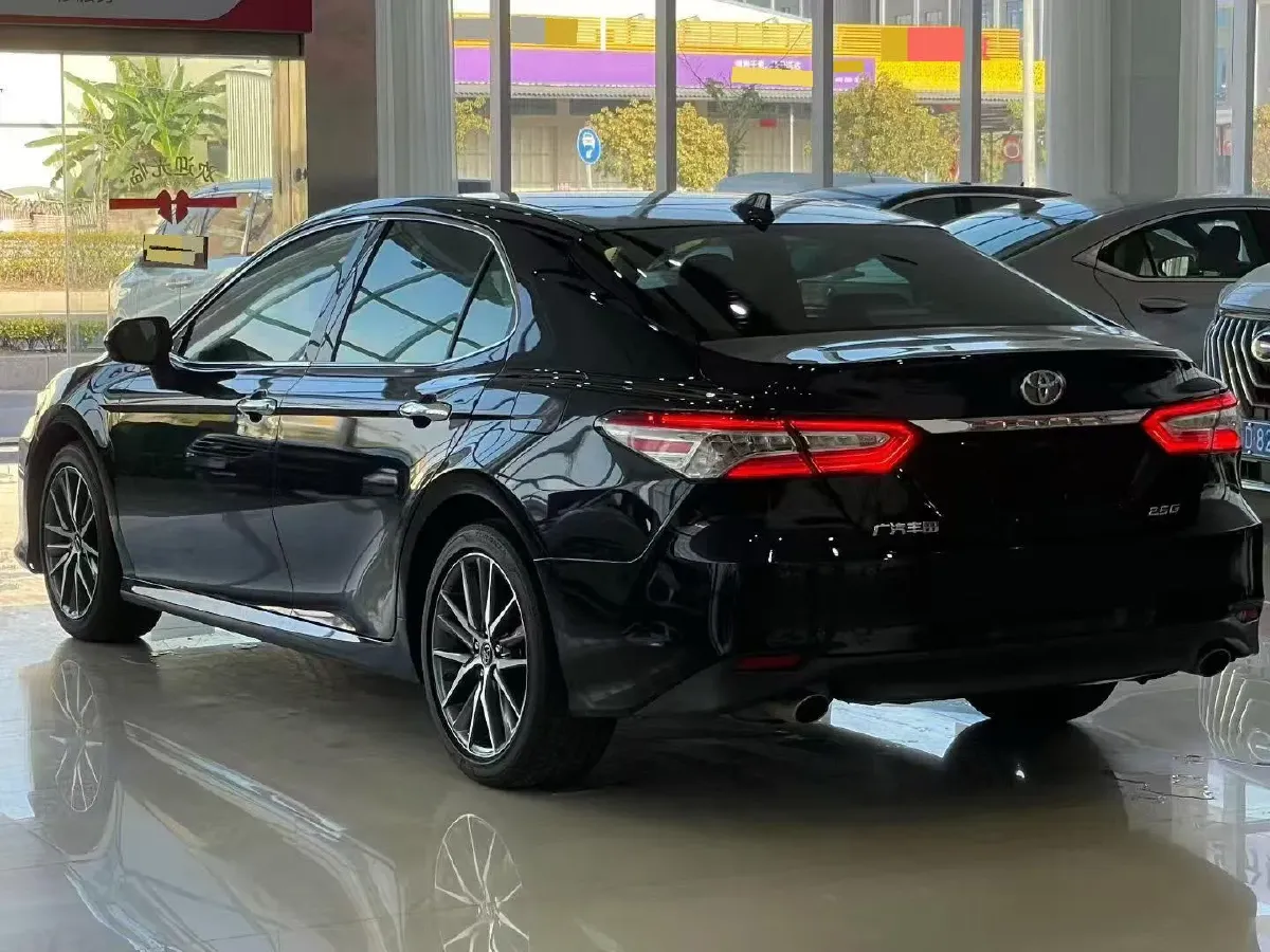 2021 Toyota Camry 2.5L 209HP L4 8AT,autocango,china used car exporter,china ev exporter,chinese used car exporter,chinese used ev exporter