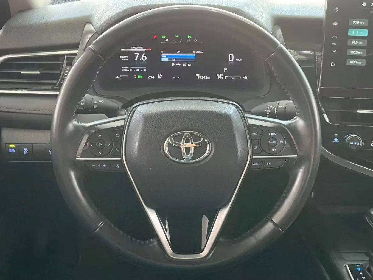 2021 Toyota Camry 2.5L 209HP L4 8AT,autocango,china used car exporter,china ev exporter,chinese used car exporter,chinese used ev exporter