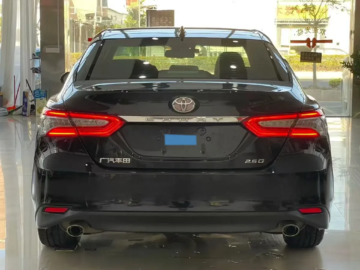 2021 Toyota Camry 2.5L 209HP L4 8AT,autocango,china used car exporter,china ev exporter,chinese used car exporter,chinese used ev exporter