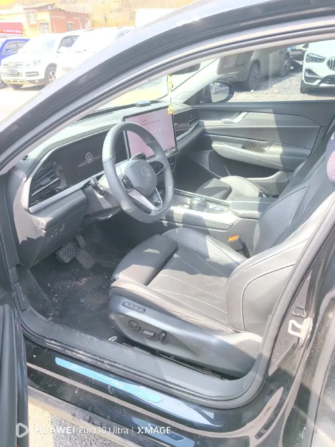 2025 Volkswagen Passat 2.0T 220HP L4 7DCT,autocango,china used car exporter,china ev exporter,chinese used car exporter,chinese used ev exporter