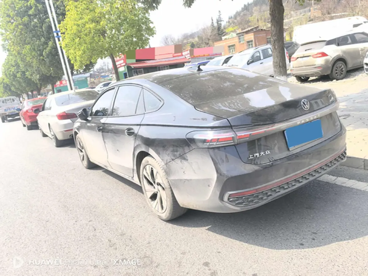 2025 Volkswagen Passat 2.0T 220HP L4 7DCT,autocango,china used car exporter,china ev exporter,chinese used car exporter,chinese used ev exporter