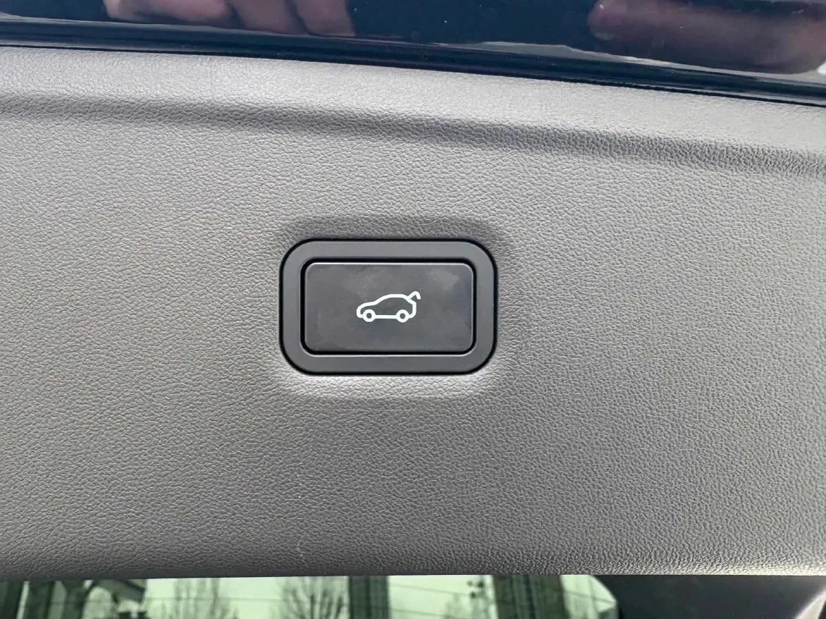 2024 Xpeng P7+ BEV 60.7KWH,autocango,china used car exporter,china ev exporter,chinese used car exporter,chinese used ev exporter