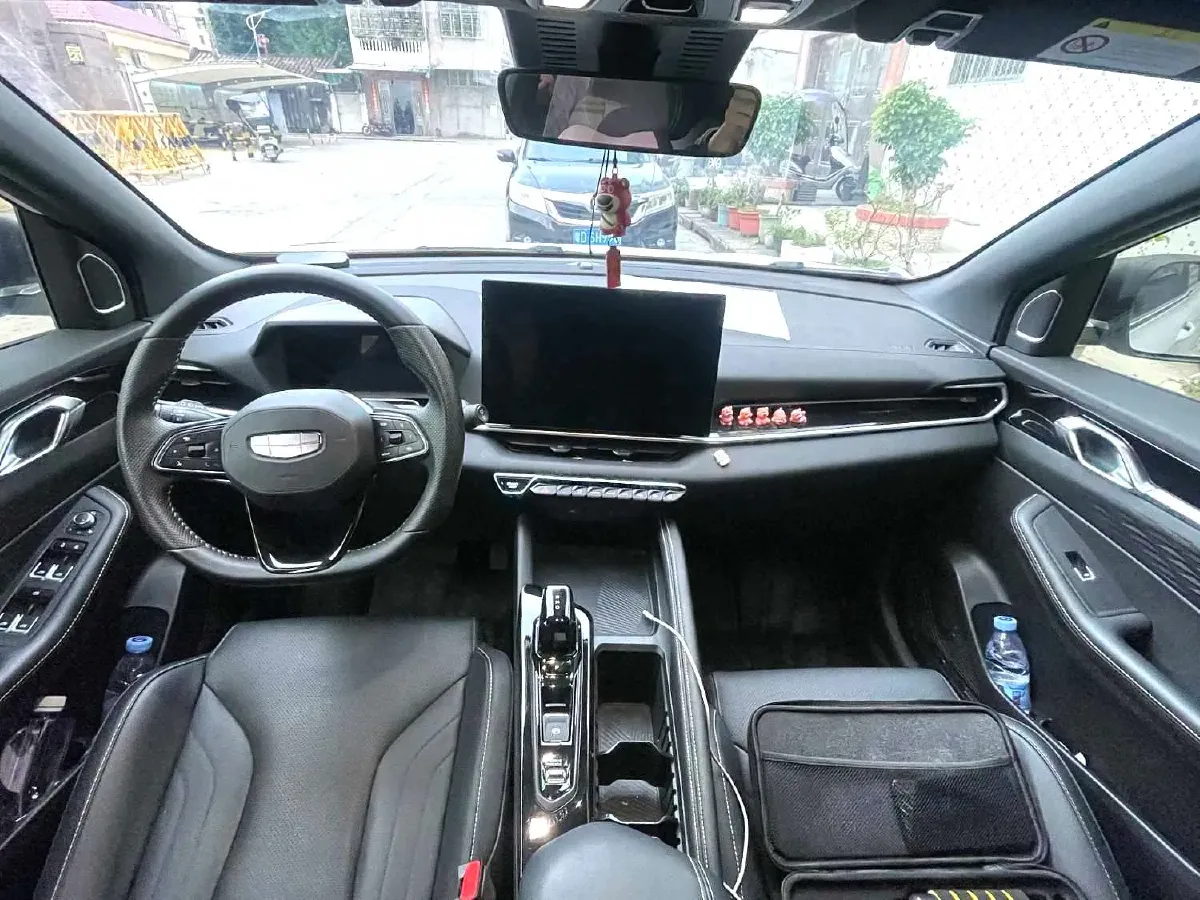 2025 Geely Coolray 1.5T 181HP L4 7DCT,autocango,china used car exporter,china ev exporter,chinese used car exporter,chinese used ev exporter