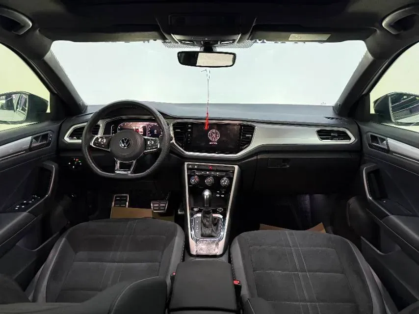 2022 Volkswagen T-Roc 1.4T 150HP L4 7DCT,autocango,china used car exporter,china ev exporter,chinese used car exporter,chinese used ev exporter