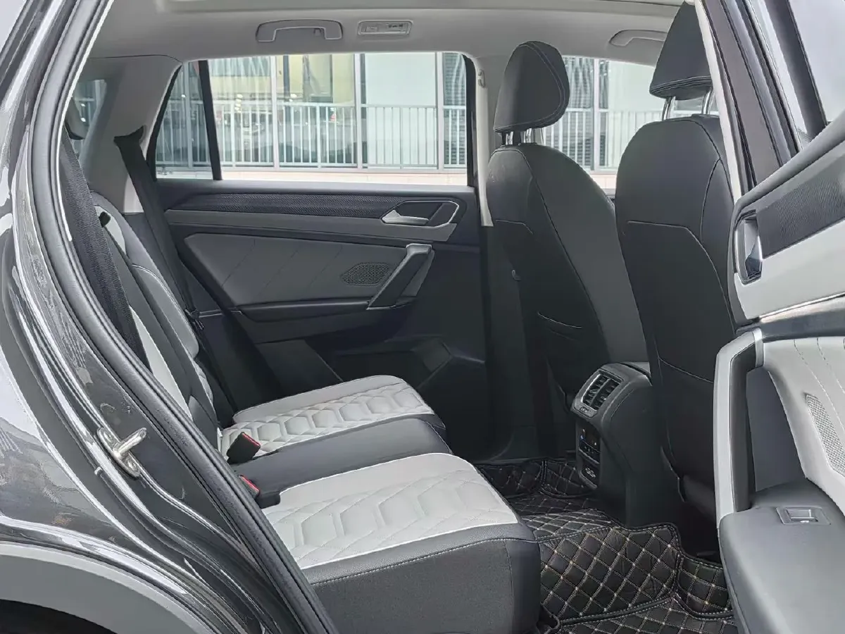 2024 Volkswagen Tayron 2.0T 186HP L4 7DCT,autocango,china used car exporter,china ev exporter,chinese used car exporter,chinese used ev exporter