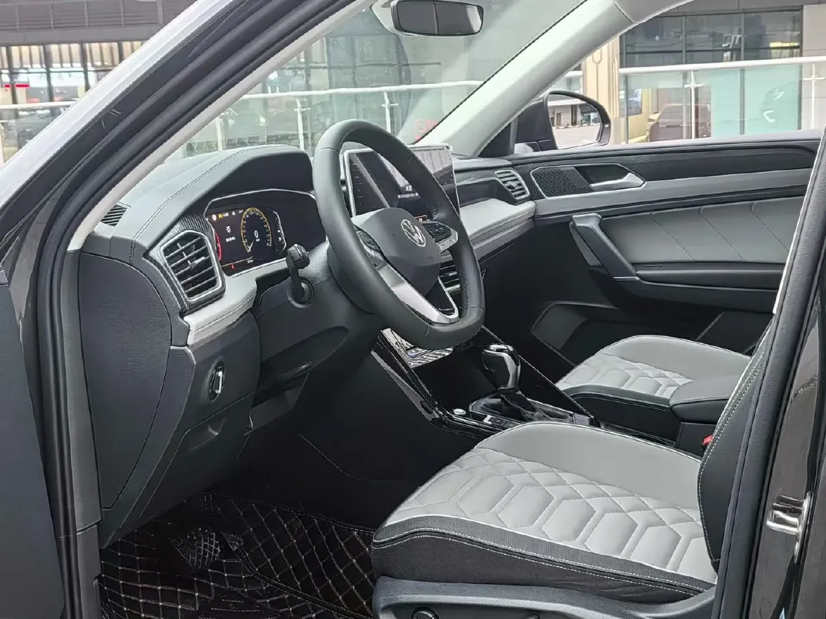 2024 Volkswagen Tayron 2.0T 186HP L4 7DCT,autocango,china used car exporter,china ev exporter,chinese used car exporter,chinese used ev exporter