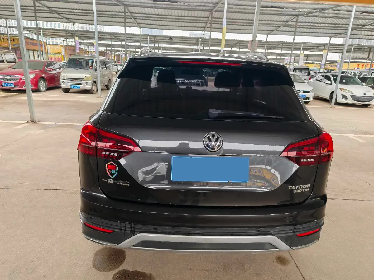 2019 Jeep Cherokee 2.0T 234HP L4 9AT,autocango,china used car exporter,china ev exporter,chinese used car exporter,chinese used ev exporter