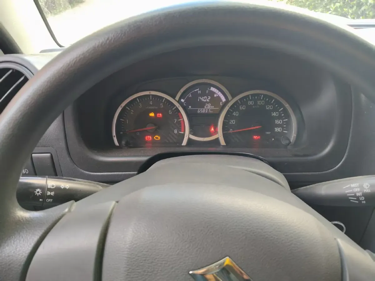 2015 Suzuki Jimny 1.3L 85HP L4 4AT,autocango,china used car exporter,china ev exporter,chinese used car exporter,chinese used ev exporter