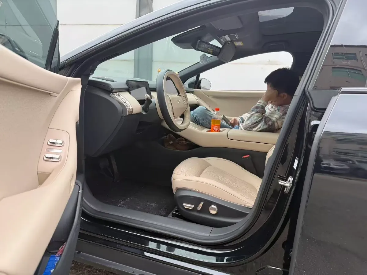 2024 Xpeng P7+ BEV 60.7KWH,autocango,china used car exporter,china ev exporter,chinese used car exporter,chinese used ev exporter