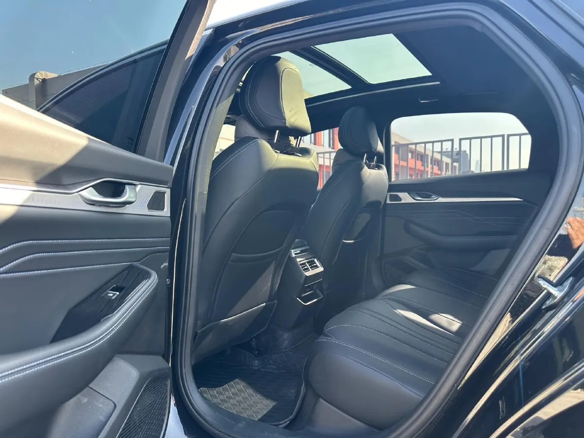 2025 Geely Preface 1.5T 181HP L4 7DCT,autocango,china used car exporter,china ev exporter,chinese used car exporter,chinese used ev exporter