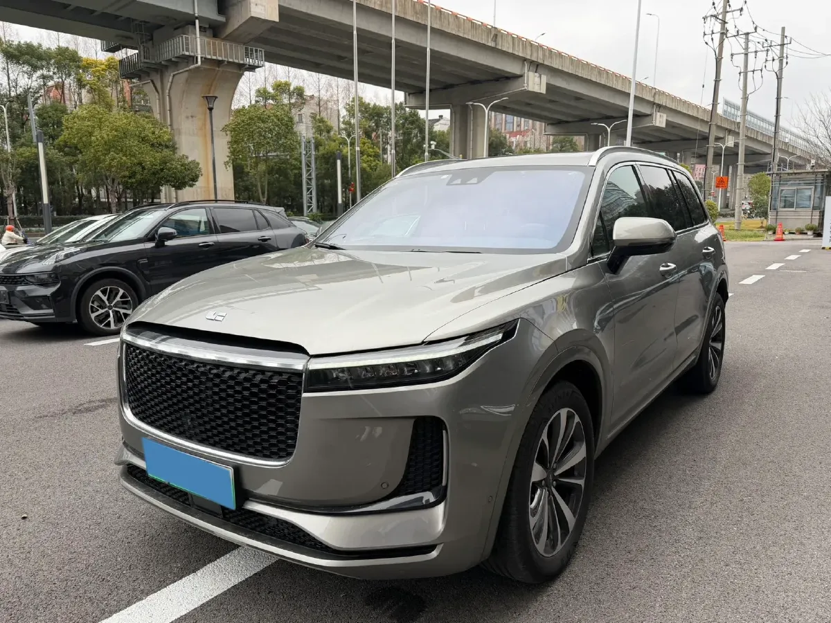 2020 Li ONE Range Extended 131HP REEV 40.5KWH,autocango,china used car exporter,china ev exporter,chinese used car exporter,chinese used ev exporter
