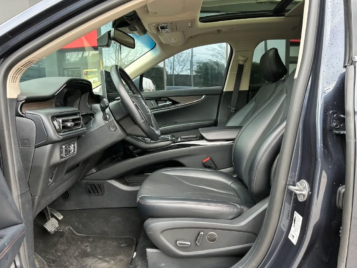 2021 Lincoln Nautilus 2.0T 245HP L4 8AT,autocango,china used car exporter,china ev exporter,chinese used car exporter,chinese used ev exporter