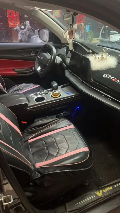 2022 ChangAn Oshan X7 Plus 1.5T 188HP L4 7DCT,autocango,china used car exporter,china ev exporter,chinese used car exporter,chinese used ev exporter