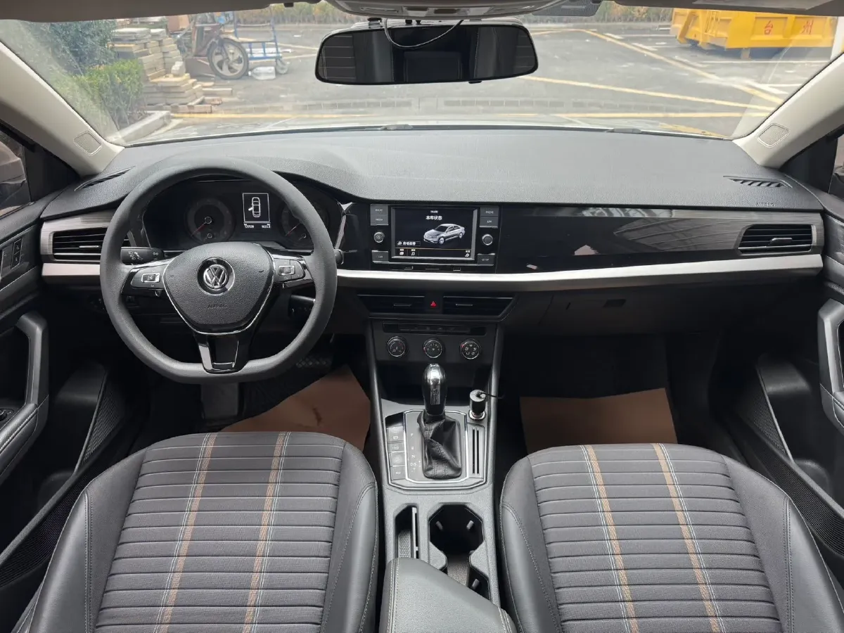 2018 Skoda Karoq 1.4T 150HP L4 7DCT,autocango,china used car exporter,china ev exporter,chinese used car exporter,chinese used ev exporter