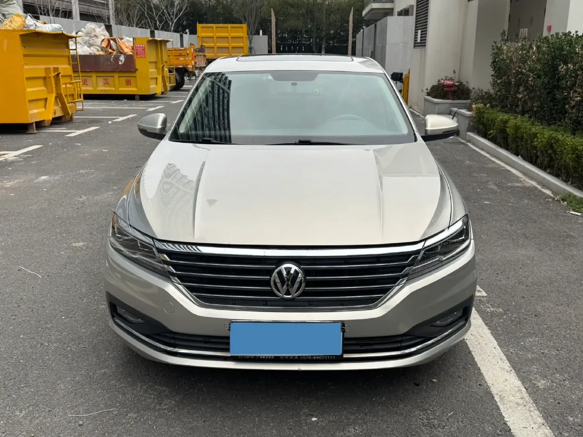 2018 Skoda Karoq 1.4T 150HP L4 7DCT,autocango,china used car exporter,china ev exporter,chinese used car exporter,chinese used ev exporter
